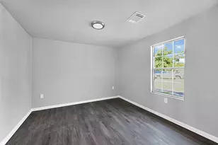 6910 Kassarine Pass, Houston, TX 77033 - Photo 9