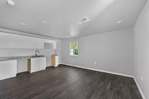 6910 Kassarine Pass, Houston, TX 77033 - Photo 5