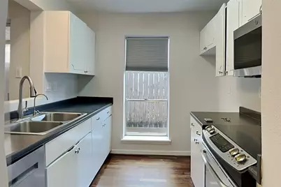 505 Westcott Street #102, Houston, TX 77007 - Photo 5