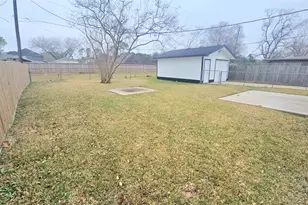 210 Brigadoon Ln, Friendswood, TX 77546 - Photo 21