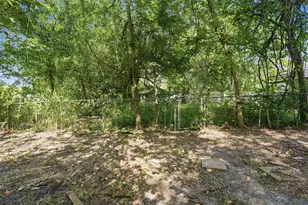 202 S Magnolia St, Highlands, TX 77562 - Photo 7