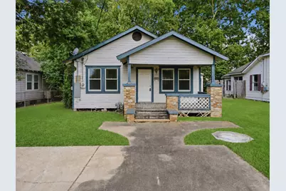 202 S Magnolia Street, Highlands, TX 77562 - Photo 1