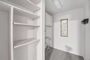 202 S Magnolia St, Highlands, TX 77562 - Photo 17