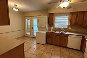 7600 Burgoyne Rd, Houston, TX 77063 - Photo 9