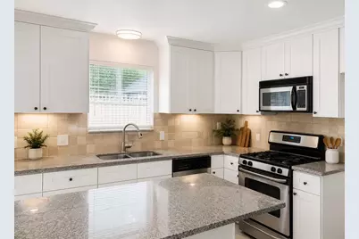 3 Kino Court, The Woodlands, TX 77380 - Photo 5