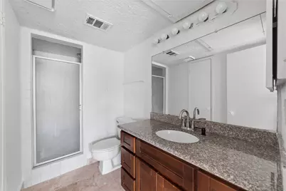 7700 Creekbend Drive #70, Houston, TX 77071 - Photo 19