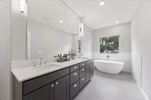 5205 Amber Sunrise Dr, Houston, TX 77018 - Photo 23