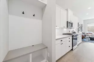 5205 Amber Sunrise Dr, Houston, TX 77018 - Photo 3