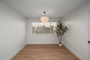 303 Knoll Forest Dr, League City, TX 77573 - Photo 13