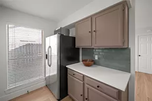 303 Knoll Forest Dr, League City, TX 77573 - Photo 11