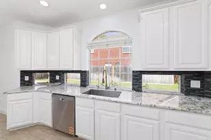 2726 Bright Trail, Sugar Land, TX 77479 - Photo 17