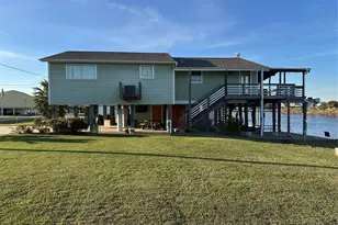 331 Redfish Dr, Freeport, TX 77541 - Photo 3
