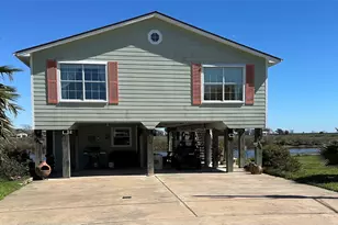 331 Redfish Dr, Freeport, TX 77541 - Photo 1
