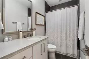 813 Ashland St, Houston, TX 77007 - Photo 29