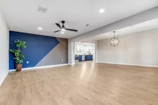 10406 Willowisp Dr, Houston, TX 77035 - Photo 5