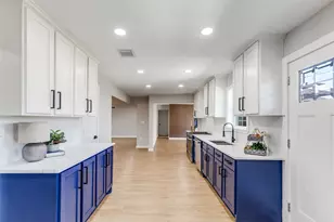 10406 Willowisp Dr, Houston, TX 77035 - Photo 13