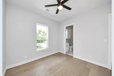 322 E 35 Th Street, Houston, TX 77018 - Photo 21