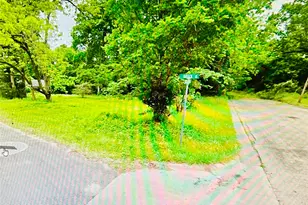310 Ogletree St, Livingston, TX 77351 - Photo 7