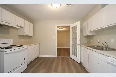 404 N 7th Street, Baytown, TX 77520 - Photo 11