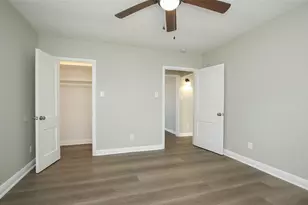 404 N 7th St, Baytown, TX 77520 - Photo 15