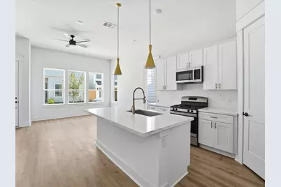 8914 Sunshine Laverne Lane, Houston, TX 77080 - Photo 3