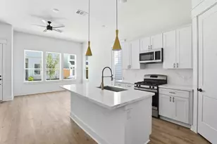 8914 Sunshine Laverne Ln, Houston, TX 77080 - Photo 3