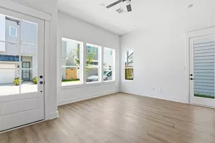 8914 Sunshine Laverne Ln, Houston, TX 77080 - Photo 11