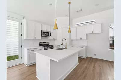 8914 Sunshine Laverne Lane, Houston, TX 77080 - Photo 13