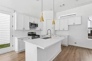 8914 Sunshine Laverne Ln, Houston, TX 77080 - Photo 13