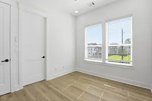 8914 Sunshine Laverne Ln, Houston, TX 77080 - Photo 25