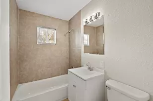 8244 Hartford St, Houston, TX 77017 - Photo 9
