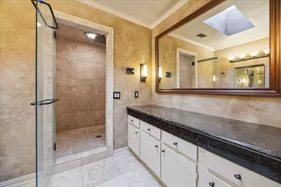 222 Litchfield Lane, Houston, TX 77024 - Photo 19