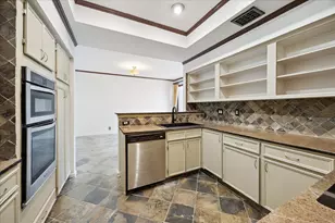 222 Litchfield Ln, Houston, TX 77024 - Photo 9