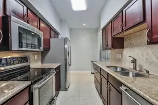 2700 Revere St, Houston, TX 77098 - Photo 11