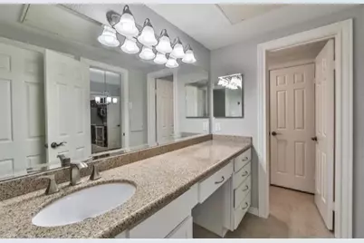 2700 Revere Street #124, Houston, TX 77098 - Photo 17