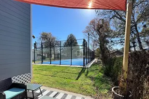 720 Caperton St, Houston, TX 77022 - Photo 9