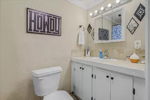 1215 Orange St, Vidor, TX 77662 - Photo 23