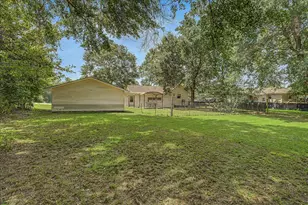1215 Orange St, Vidor, TX 77662 - Photo 37