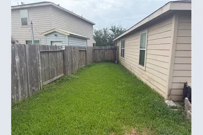 12711 Mystic Water Lane, Houston, TX 77044 - Photo 15