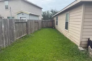 12711 Mystic Water Ln, Houston, TX 77044 - Photo 15