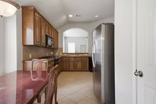 27 Palm Desert Dr, Manvel, TX 77578 - Photo 9
