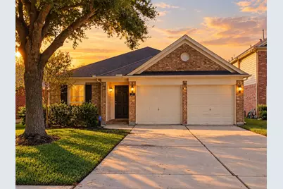 27 Palm Desert Drive, Manvel, TX 77578 - Photo 1