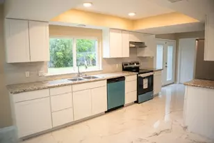 15138 Tresch Ln, Houston, TX 77598 - Photo 5