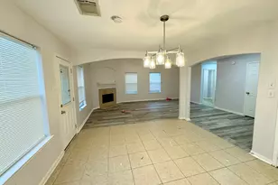 1910 Plum Falls Ln, Pearland, TX 77581 - Photo 11