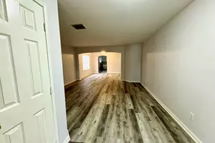 1910 Plum Falls Ln, Pearland, TX 77581 - Photo 3