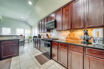 9515 Taylor Lane, Mont Belvieu, TX 77523 - Photo 21