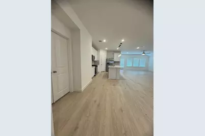 31123 Warwick Coast Court, Fulshear, TX 77441 - Photo 5