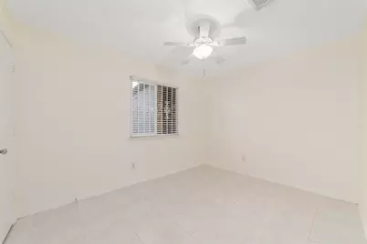 11814 Lelda Lane, Houston, TX 77071 - Photo 15