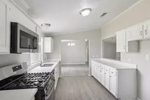 3595 2nd St, Beaumont, TX 77705 - Photo 9