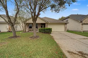 6834 Ridgewood Ln, Dickinson, TX 77539 - Photo 1